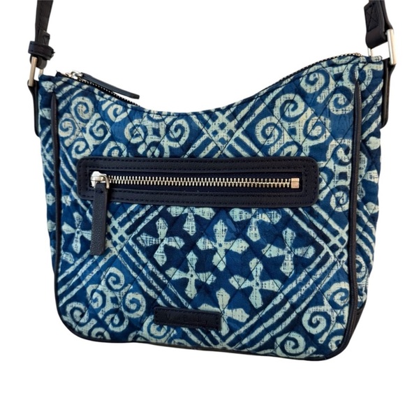VERA BRADLEY Mini Vivian Crossbody Purse - Cuban Tiles Navy & Blue EUC - Picture 1 of 12